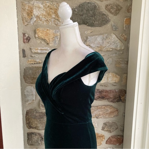 Revelry Bardot Velvet Fit and Flare Off Shoulder Maxi Gown Dress Green - Picture 8 of 16